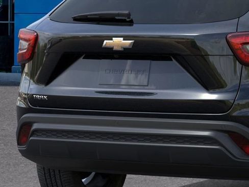 New 2026 Chevrolet Trax LS image 14