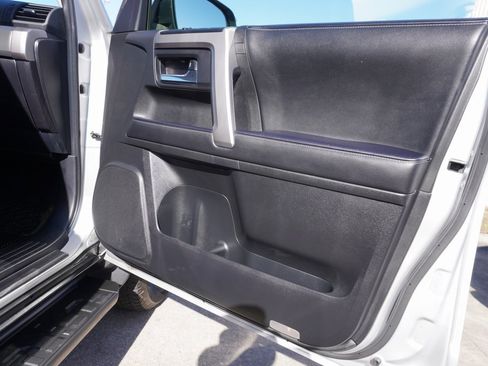 Used 2024 Toyota 4Runner SR5 image 22