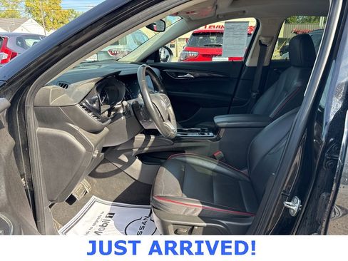 Used 2023 Buick Envision Essence w/ Sport Touring Package image 19