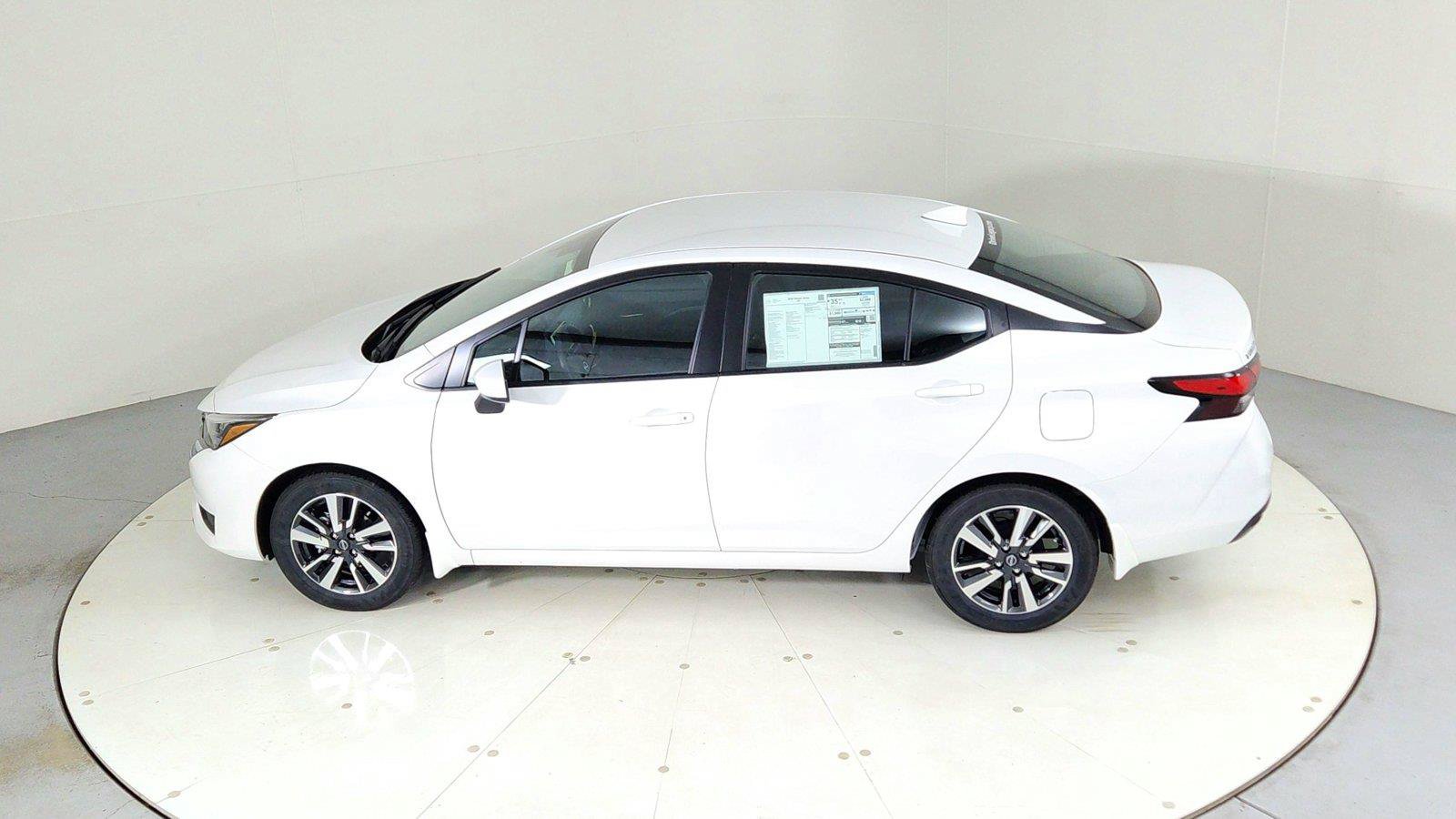 Used 2025 Nissan Versa SV w/ Trunk Package FWD image 37