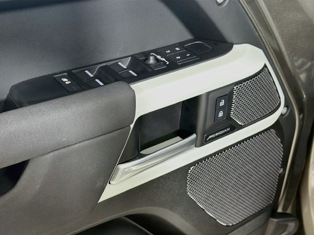 Certified 2023 Land Rover Defender 110 S AWD/4WD image 18