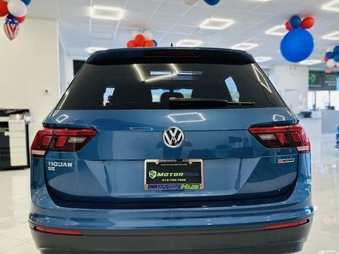 Used 2019 Volkswagen Tiguan SE w/ Panoramic Sunroof Package image 6
