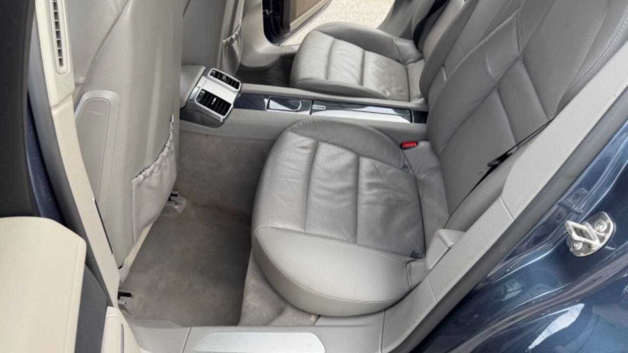 Used 2011 Porsche Panamera RWD image 16