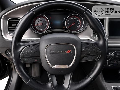 Used 2022 Dodge Charger SXT RWD image 8