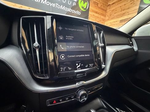Used 2019 Volvo XC60 T6 Momentum AWD/4WD image 31