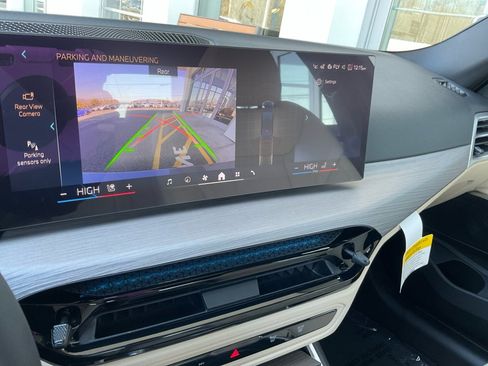 New 2026 BMW 330i Sedan w/ Premium Package image 19