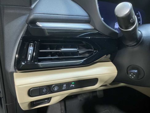 Used 2023 Acura MDX SH-AWD w/ Technology Package image 24