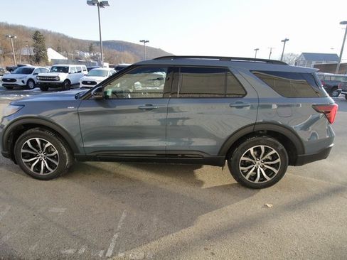 New 2026 Ford Explorer ST-Line image 11