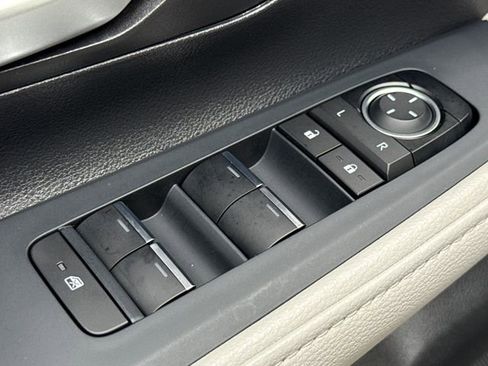 Used 2025 Toyota Grand Highlander AWD image 22