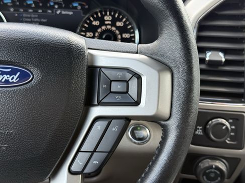 Used 2017 Ford F150 Lariat w/ Equipment Group 502A Luxury AWD/4WD image 25