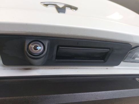 Used 2021 Tesla Model Y Performance image 13