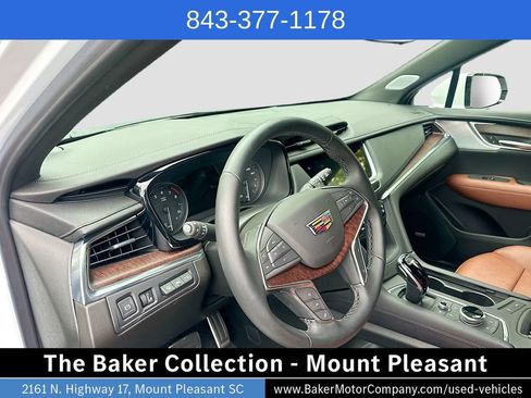 Used 2026 Cadillac XT5 Sportv w/ LPO, Onyx Lite Package AWD/4WD image 9