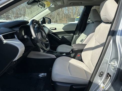 Certified 2024 Toyota Corolla Cross LE w/ Moonroof Package image 28