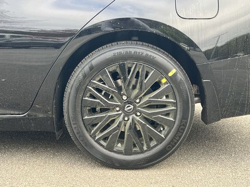 New 2026 Nissan Altima 2.5 SV image 28