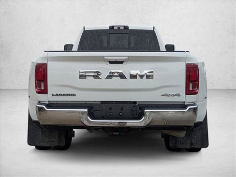 Used 2025 RAM 3500 Laramie AWD/4WD image 4