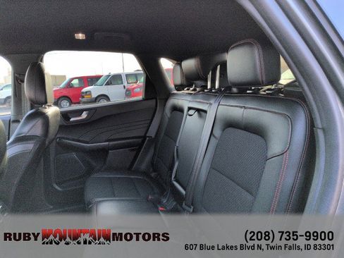 Used 2024 Ford Escape ST-Line image 25