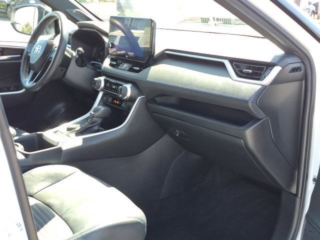 Used 2023 Toyota RAV4 XSE AWD/4WD image 24