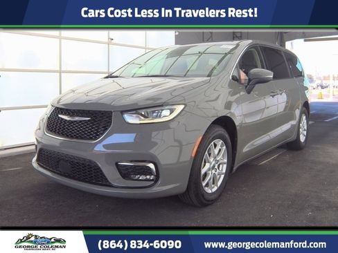 Used 2023 Chrysler Pacifica Touring-L image 1