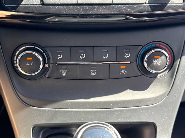 Used 2017 Nissan Sentra SV FWD image 28