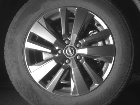 Used 2025 Nissan Pathfinder SV FWD image 13