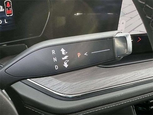 Certified 2025 Chevrolet Suburban LS w/ LPO, Dark Essentials Package image 32