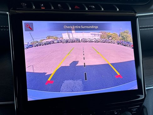 New 2025 Jeep Grand Cherokee Limited w/ Black Appearance Package image 19