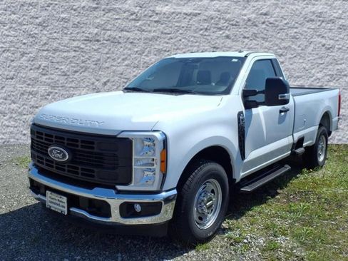 New 2023 Ford F250 XL w/ XL Chrome Package image 4