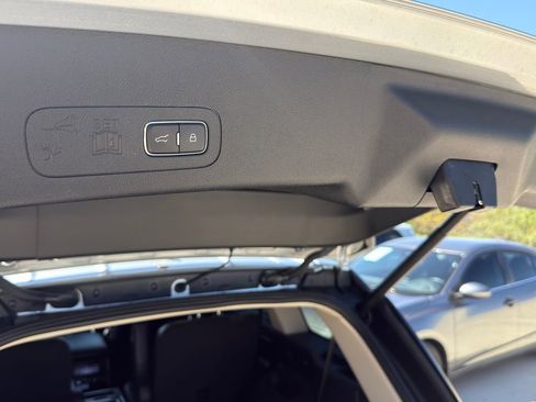 Used 2023 Lincoln Aviator Reserve w/ Equipment Group 201A image 10