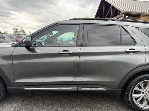 Used 2020 Ford Explorer XLT w/ Equipment Group 202A RWD image 39