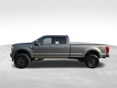 Used 2022 Ford F350 Platinum w/ FX4 Off-Road Package image 4