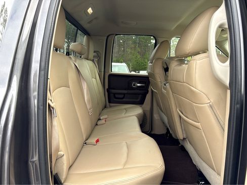 Used 2016 RAM 1500 Laramie w/ Convenience Group image 11