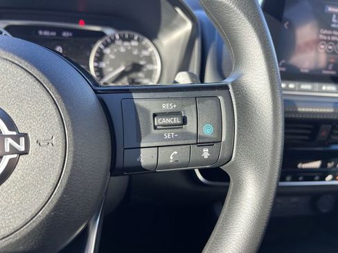 Used 2022 Nissan Rogue SV image 23