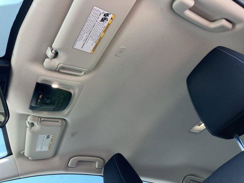 Used 2025 Toyota Corolla LE image 20