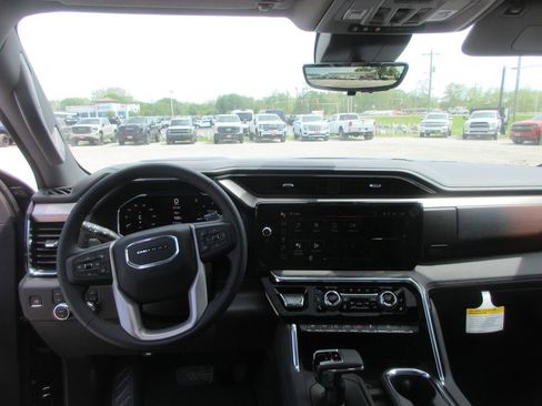 New 2026 GMC Sierra 1500 Denali AWD/4WD image 17