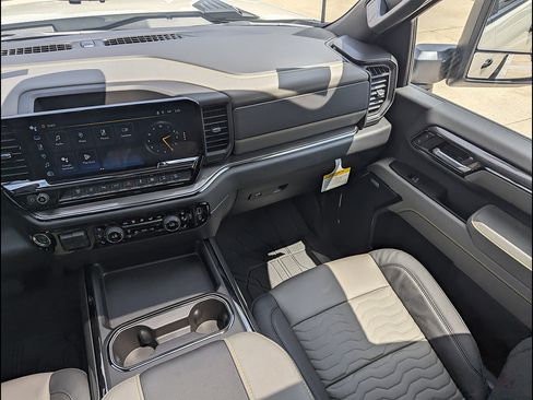 New 2026 Chevrolet Silverado 2500 ZR2 AWD/4WD image 21