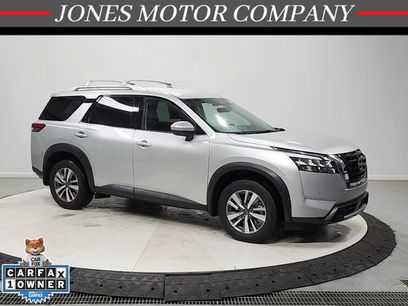 Used 2025 Nissan Pathfinder SL