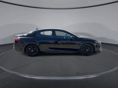 Used 2026 Toyota Camry SE w/ Multimedia Upgrade Package image 9