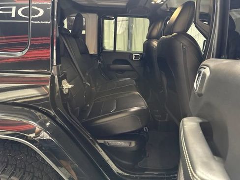 Used 2022 Jeep Wrangler Unlimited Sahara AWD/4WD image 23