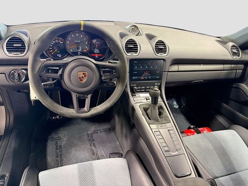 Used 2025 Porsche 718 Cayman GT4 RS w/ Chrono Package RWD image 17