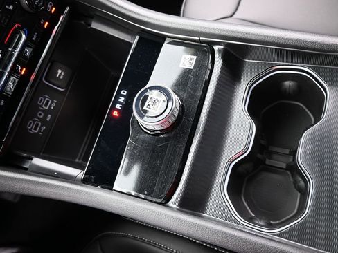 Used 2025 Jeep Grand Cherokee Limited image 25