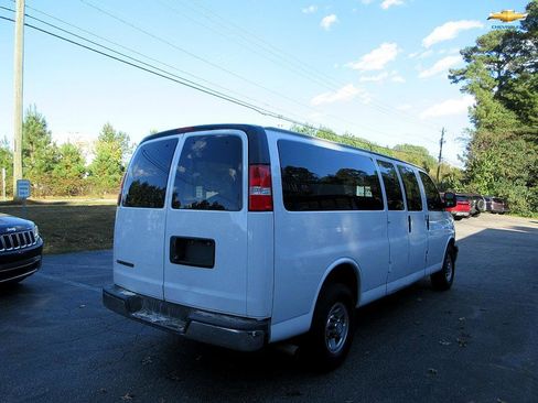 Used 2018 Chevrolet Express 3500 LT w/ LT Preferred Equipment Group image 7