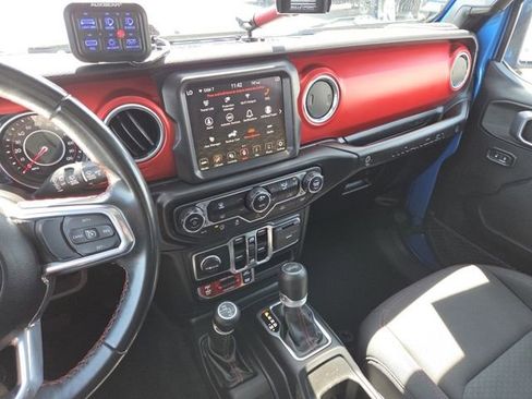 Used 2022 Jeep Wrangler Unlimited Rubicon AWD/4WD image 37