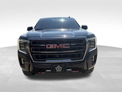 Used 2024 GMC Yukon AT4 w/ Technology Package AWD/4WD image 8