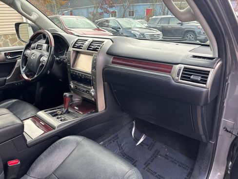 Used 2014 Lexus GX 460 image 18