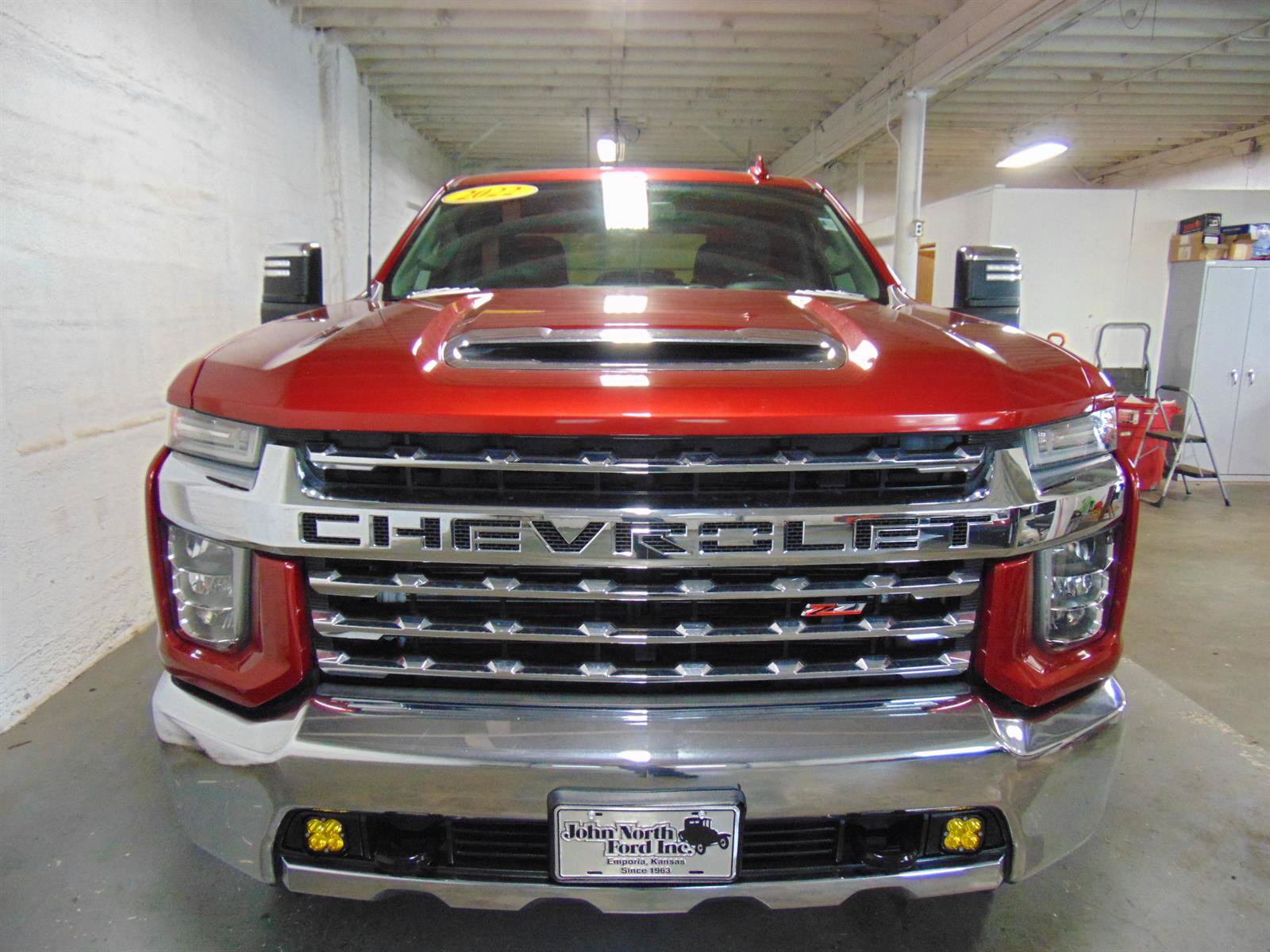 Used 2022 Chevrolet Silverado 2500 LTZ w/ Z71 Off-Road Package AWD/4WD image 3