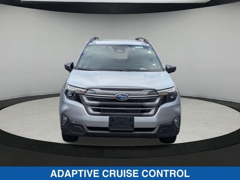 Certified 2025 Subaru Forester Premium AWD/4WD image 9
