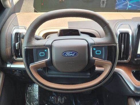 Used 2025 Ford Expedition King Ranch AWD/4WD image 12