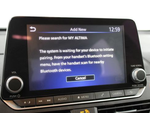 Used 2025 Nissan Altima 2.5 SV FWD image 32