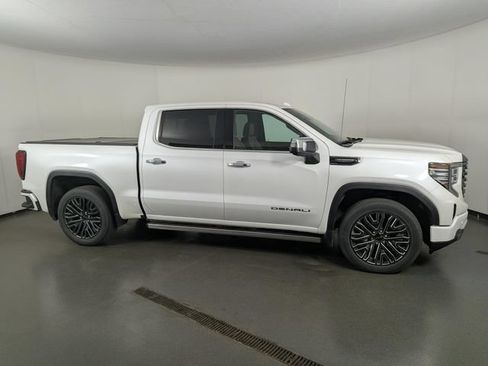 Used 2022 GMC Sierra 1500 Denali Ultimate AWD/4WD image 8