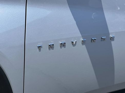 Used 2020 Chevrolet Traverse LT FWD image 29